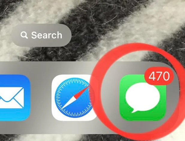 iPhone okunmamış mesaj var görünüyor ama görünürde yok